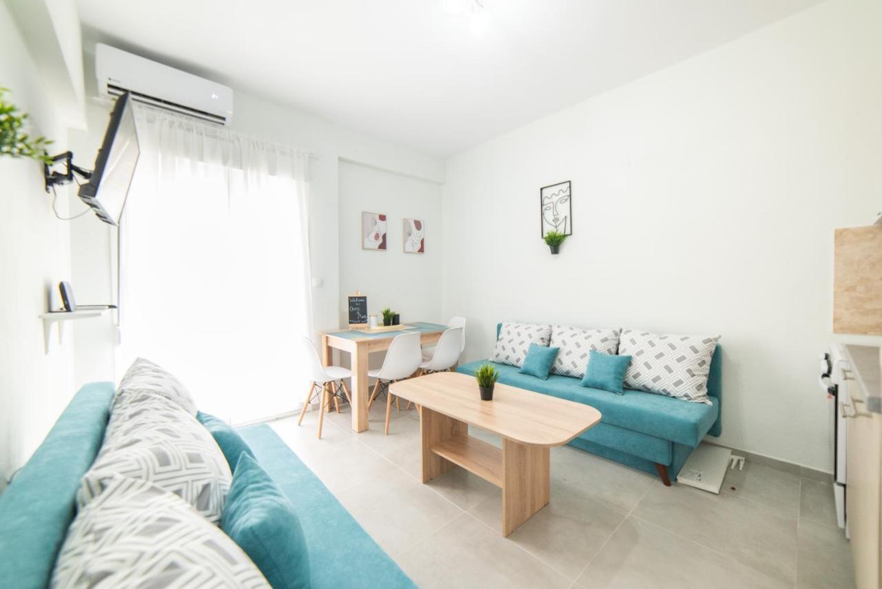 Chris & Mary Comfort Rooms 2 Skála Neón Epivatón Екстериор снимка
