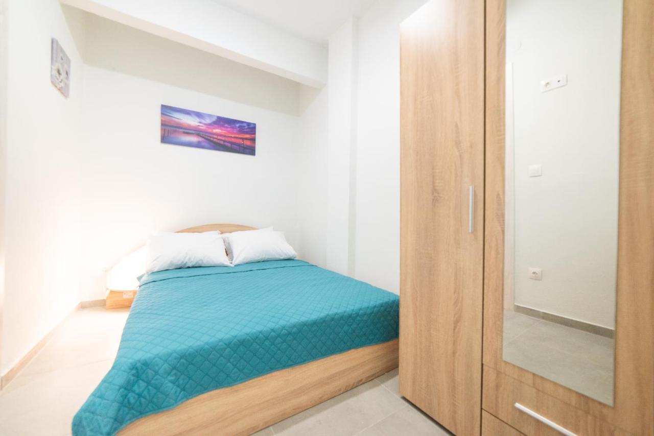 Chris & Mary Comfort Rooms 2 Skála Neón Epivatón Екстериор снимка